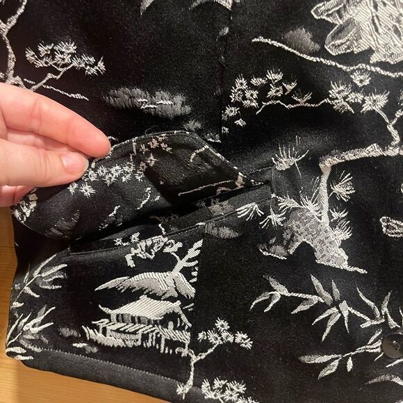 Chico’s Textured Pattern Jacket Sz 1 (8) - Picture 3 of 6